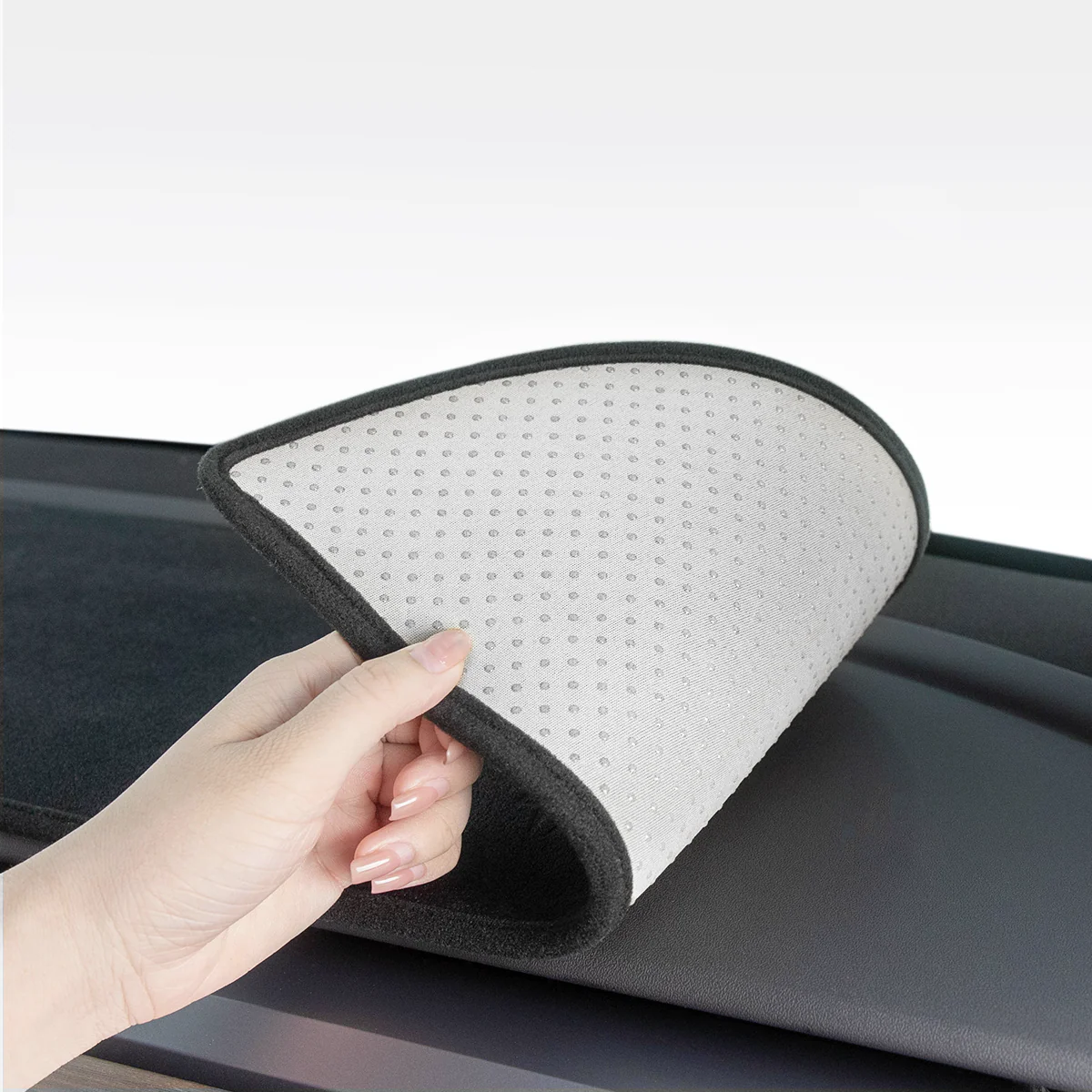 Anti-Glare Dashboard Cover for Model 3/Y - Image 4