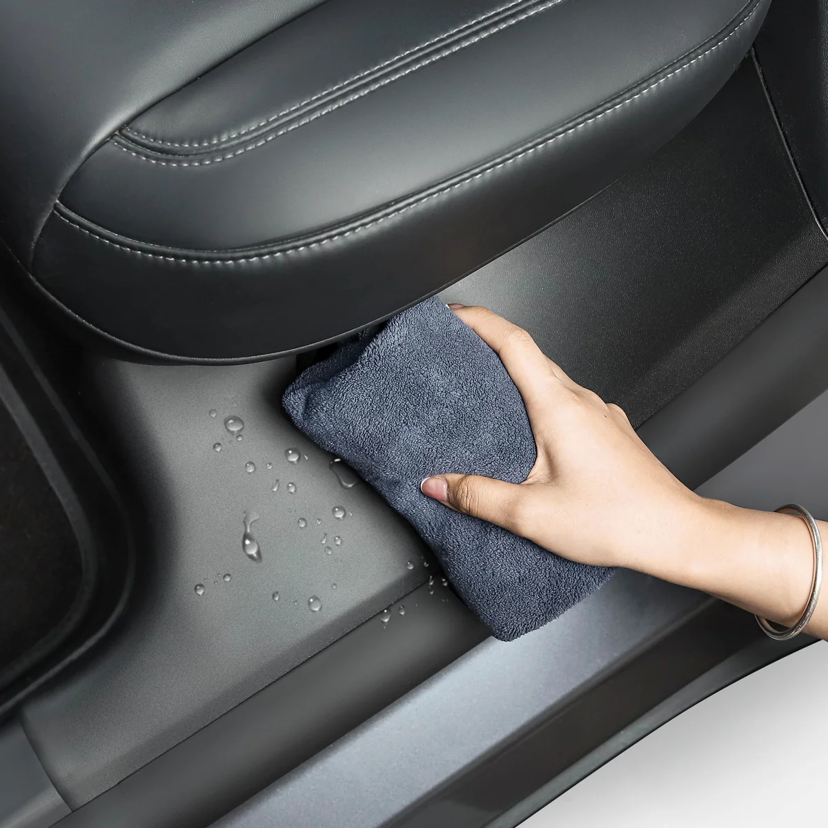 TPARTS Ultra Soft Thick Car Wash Towel - Image 6